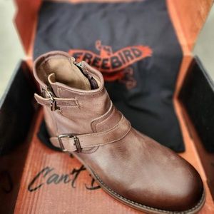 Freebird by Steven Railroad